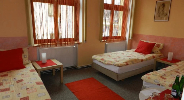 Penzion Nad Hradbami, Reserva ahora Hotel Zlutice Karlovy Vary