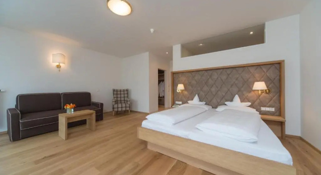 Полулюкс Park Hotel Bellevue