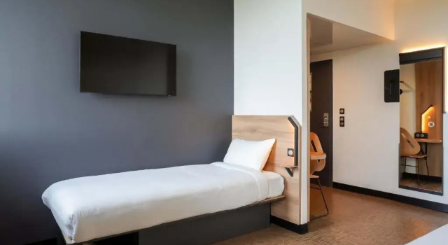 Трёхместный номер B&B HOTEL Paris Porte dOrléans