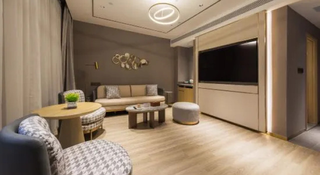 Люкс Orange Hotel (Guiyang Qingzhen Junyue International Branch)