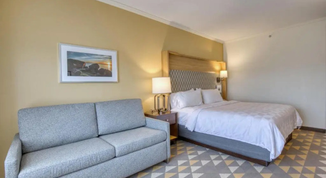 Двухместный номер Executive Holiday Inn Hotel & Suites Madison West - Middleton by IHG
