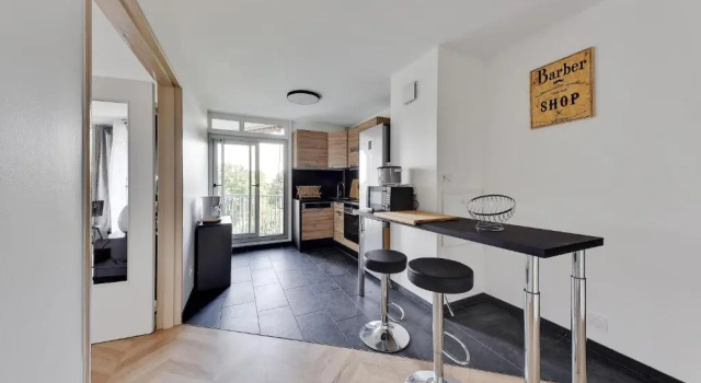Chic apart with parking and balcony