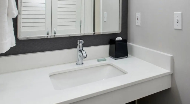 Четырёхместный люкс Courtyard by Marriott Silver Spring North/White Oak