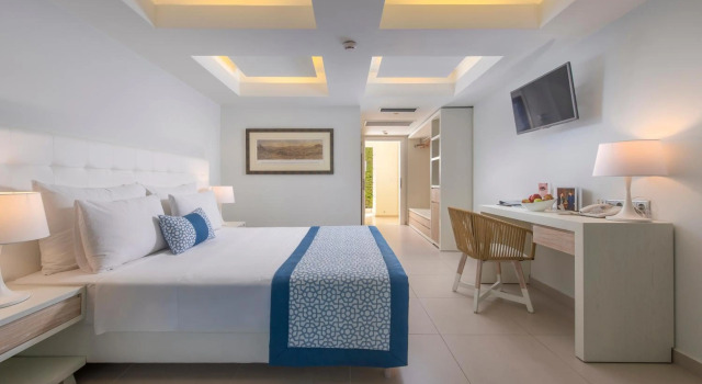Elinotel Apolamare Hotel