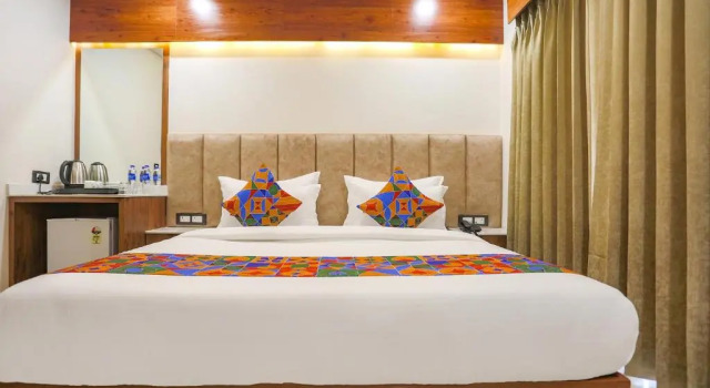 Люкс FabHotel Golf Luxury- 10 Min From Sector 42-43 Rapid Metro Station