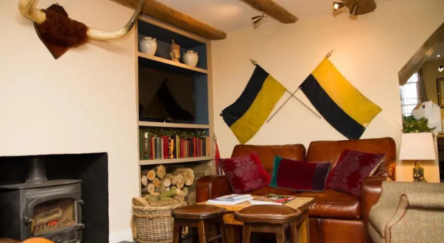 Crown Villa, Reservar Vila Moradias em Merseyside, Vila