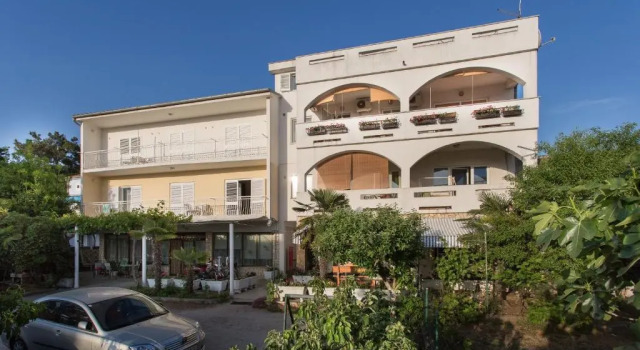 Apartments Boškovićeva, Prenota Appartamento Hotel a Isole Quarnerine con parcheggio, Parcheggio