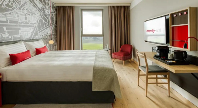 Двухместный номер Superior IntercityHotel Amsterdam Schiphol Airport