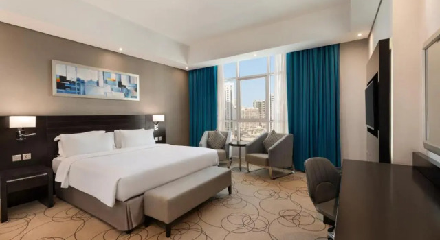 Двухместный полулюкс Ramada by Wyndham Dubai Barsha Heights