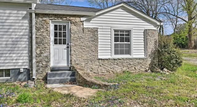 Bright Columbia Home: 47 Mi to Dtwn Nashville, Book Feriehus Sommerhuse i Columbia, Hytte