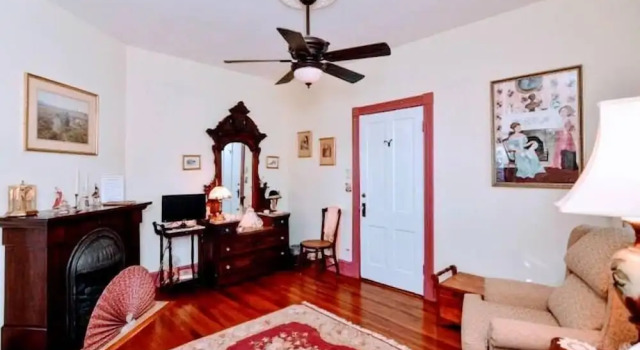 Люкс Superior Colonial Beach Plaza Bed & Breakfast