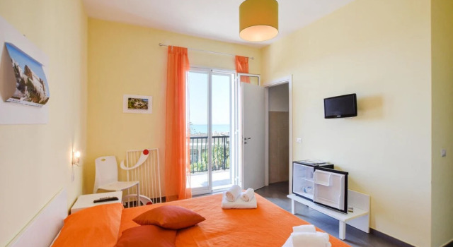 Stunning Home in Scicli With Outdoor Swimming Pool, Wifi and 5 Bedrooms, Book Hotel Hotels in Sicily with a Pool, Swimming Pool