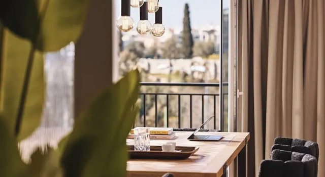 Kova Residence, Acropolis by Aura Homes, Забронировать Отель Неос-Космос Афины, рядом с Theocharakis Foundation