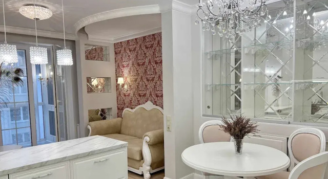 Designer Apartments near Dana Mall