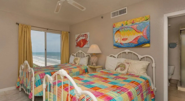 SR701 Surf & Racquet by RedAwning, Забронировать Апартаменты/квартира Нью-Смирна-Бич Daytona Beach Area, рядом с Епископальная церковь Св. Петра-рыбака