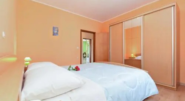 House Ivana 1664, Prenota Hotel Hotel a Perci con piscina, Piscina