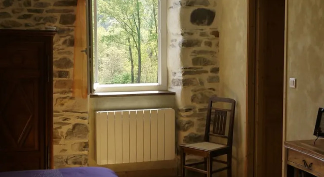 Chambres d'hotes Mas des Fontaines, Book Hotel Hotels in Brusque with Parking, Parking