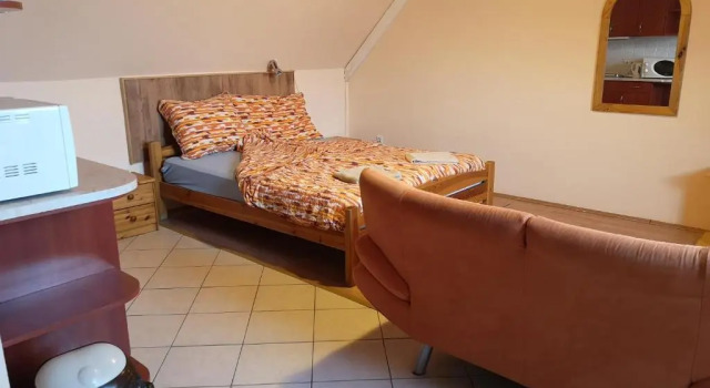 Apartman116 Airport, Забронировать Отель Вечеш 