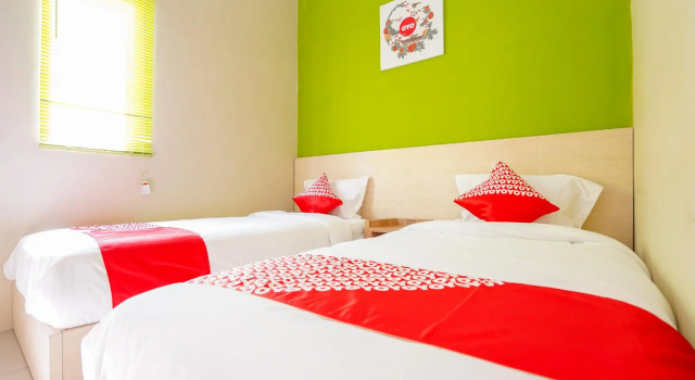 Двухместный номер Standard Hotel O Surabaya near Surabaya Town Square formerly Kupang Gunung Residence