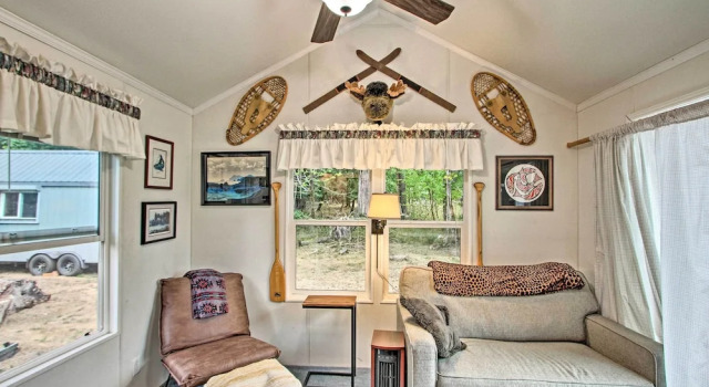 Woodsy Packwood Haven w/ Golf Course Access!