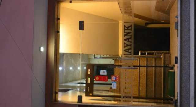 Room-hotel Mayank Plaza-near IGI Airport