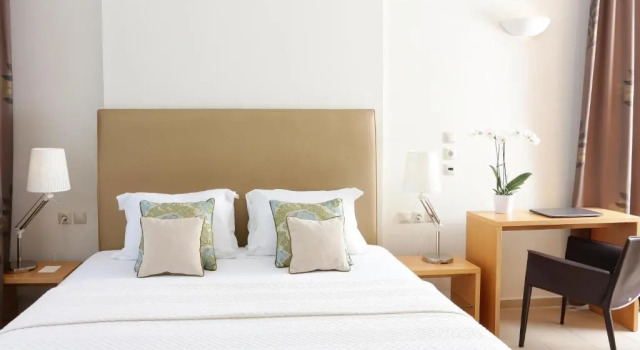 Двухместный номер Superior с видом на озеро Chloe Luxury Hotel