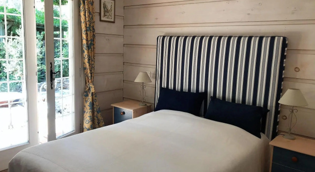 Chalet in Provence Near the Beaches of Pampelonne, Забронировать Шале Гассен Порт-Гримо