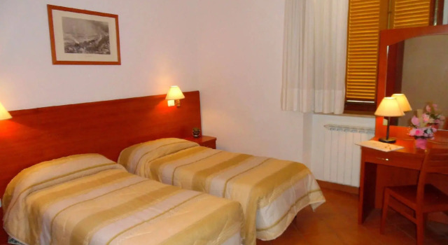 Hotel Fonte Angelica, Varaa Hotelli Nocera Umbra Umbria
