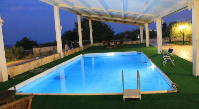 Ancient Farmhouse in Sicily, Book Vacation Home Hotels in Sicily with a Pool, Swimming Pool