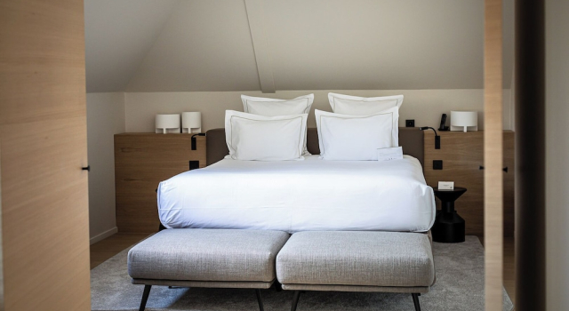 Полулюкс Relais et Châteaux Le Chambard
