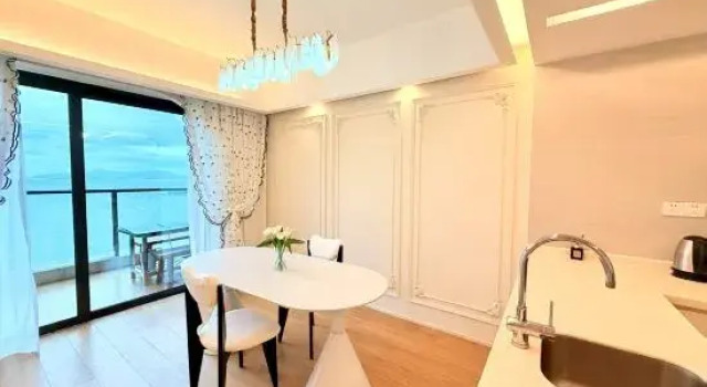 Люкс Дуплекс с 2 комнатами с балконом Pick up the sea and sea view beautiful accommodation (Huizhou Xiaoxiaowan Store)