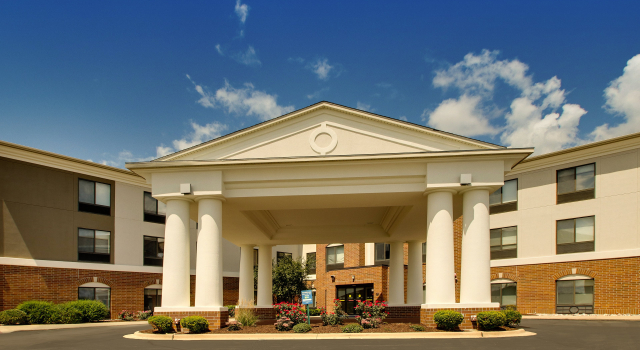 Holiday Inn Express & Suites Morris by IHG
