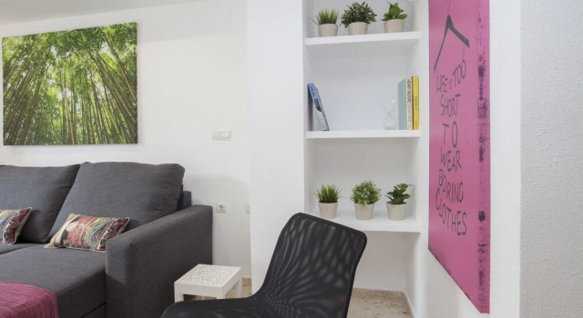 Mirador 1 del Mercado Central - habitacion con baño privado en el centro de la Ciudad Vella, Забронировать Отель Отели Коста-де-Валенсии с парковкой, рядом с Церковь Сан-Хуан-де-ла-Крус, Парковка