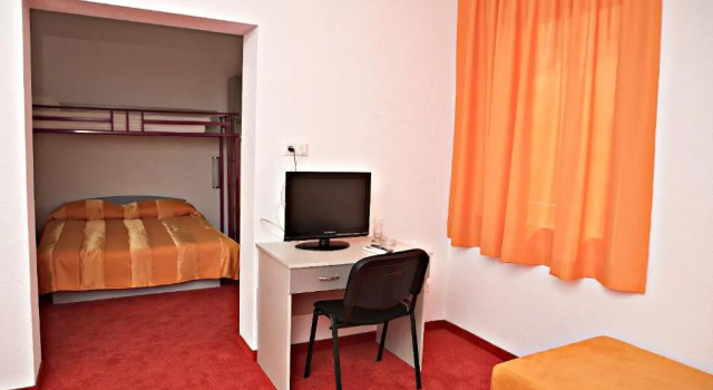 Четырёхместный номер Standard Hotel Serdica
