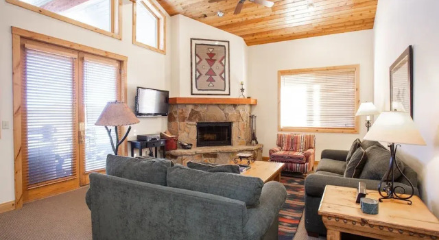 Trail's End Lodge at Deer Valley Resort - One Bedroom Residence with Spa #305 1 Condo