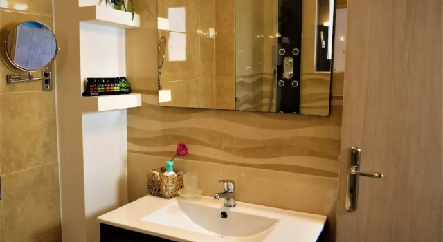 Студия с красивым видом из окна Seacret Apartments