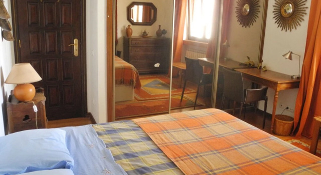 Casa do Oriente - Bed & Breakfast, Rezerwuj Hotel Hotele w Lisbon Region z parkingiem, Parking