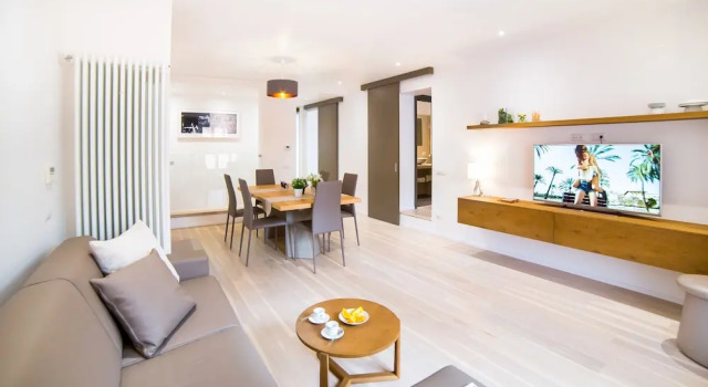 Rent In Rome - Valentino Luxury, Забронировать Отель Спанья Рим, рядом с Посольство США в Риме