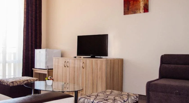 Ivian Family Hotel