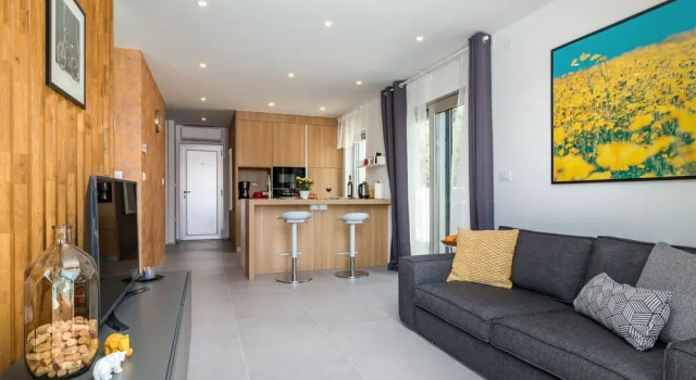 Villa for two Person With Pool in Peroj