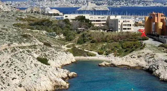 Location studio mer, île du Frioul, Marseille, Забронировать Апартаменты/квартира Иль-дю-Фриуль Буш-дю-Рон