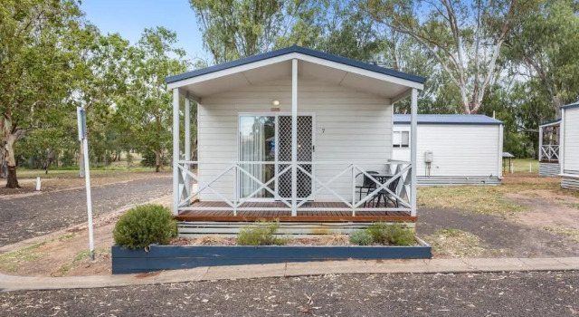 Вилла с 2 комнатами Narrabri Big Sky Caravan Park