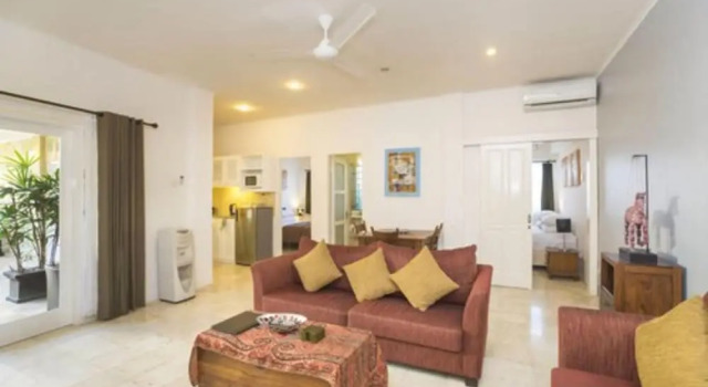 Апартаменты Standard Beach Melati Apartments