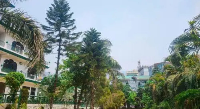Tapovan Vatika, Rezervovat Lázně / Resort Rišikéš Uttarakhand