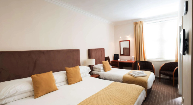 Трёхместный номер Standard Pitbauchlie House Hotel - Sure Hotel Collection by Best Western