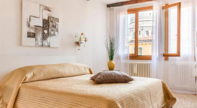 Апартаменты Deluxe Dorsoduro Charme Apartments