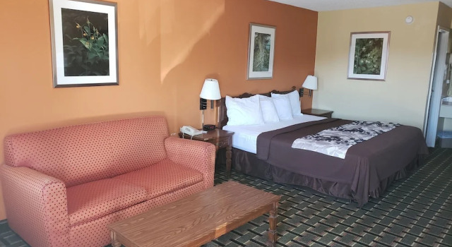 Days Inn Kennett, Boek Hotel Hotels in Missouri met zwembad, Zwembad