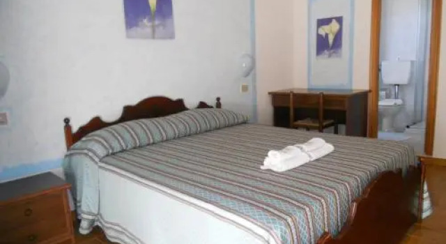 Hotel Mediterraneo, Забронировать Отель Тринита-д'Агульту-э-Виньола Коста-Парадизо