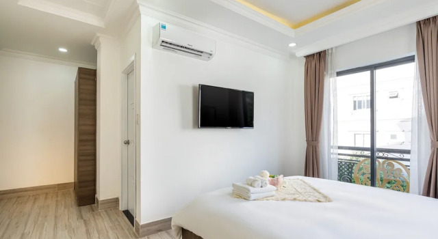 Двухместный номер Superior с балконом The Royal Vista - Phu My Hung