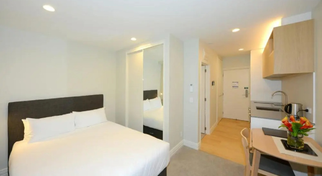 Студия West Fitzroy Apartments